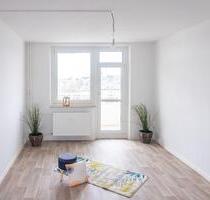 3-Zimmer-Wohnung mit Balkon - 389,00 EUR Kaltmiete, ca.  71,34 m² in Chemnitz (PLZ: 09120) Helbersdorf