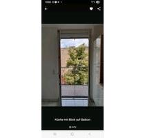 Helle, ruhige, renovierte Wohnung mit EBK in Berlin Mitte