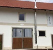 Vielseitige Lagerhalle mit Büro in Pliening-Gelting