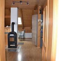Möblierte 3 Zimmer-DG-Whg., Elsendorf