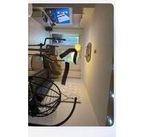 100m2 2500 für eine kleiner wohnung - Berlin Friedrichshain-Kreuzberg