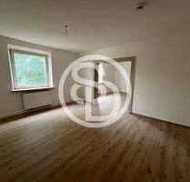 3-Zimmer-Wohnung - in zentraler Lage von Hof - 1. Obergeschoss - PKW Stellplatz anmietbar - komplett renoviert