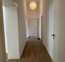 Großzügige 2 ZKB - WG geeignet - 880,00 EUR Kaltmiete, in Wiesbaden (PLZ: 65183)