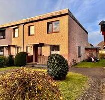 Endreihenhaus mit Doppelcarport und Garage - Barmstedt