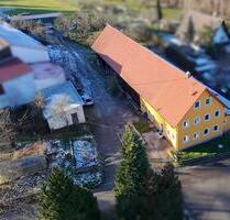 Bauernhaus mit großen Grundstück und Wiese - Langenneufnach