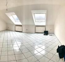 Helle 3-Zimmer-Dachgeschosswohnung in Duisburg-Meiderich ab 1.07