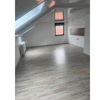 Dreizimmer Wohnung - 600,00 EUR Kaltmiete, ca.  65,00 m² in Dittelbrunn (PLZ: 97456)