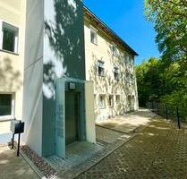 Hochwertig wohnen. Repräsentativ leben. – Luxuriöse Mietwohnung mit Whirlpool und Designmöblierung - Rudolstadt