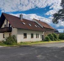 Wohnhaus mit ehem. Hofstelle - 360.000,00 EUR Kaufpreis, ca.  150,00 m² in Püchersreuth (PLZ: 92715) Ilsenbach
