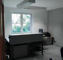 Büro in Gönnheim mit Bad & Flur - Friedelsheim