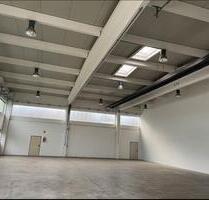 Halle, Lagerhalle, Produktionshalle, Industriehalle vonnPrivat - Roth