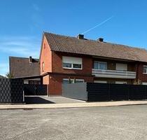 **Zweifamilienhaus mit großem Garten in Buldern. Provisionsfrei** - Dülmen