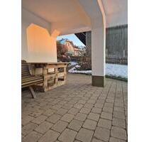 Helle 1,5-Zimmer-Einliegerwohnung mit Terrasse in Hanglage - Leutkirch im Allgäu