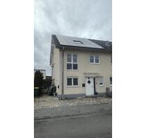 Modernes Reihenendhaus mit Garten, Kamin & PV-Anlage, Wallbox - Sankt Augustin