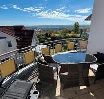 Traumhafte Aussichtslage - schöne 2-Zi.-Dachgeschosswohnung - Ingersheim