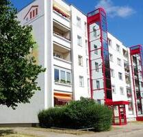 Erstbezug nach Sanierung: Attraktive 2-Raumwohnung mit ebenerdiger Dusche und Balkon ab dem 16.09.2023 zu vermieten - Köthen (Anhalt)