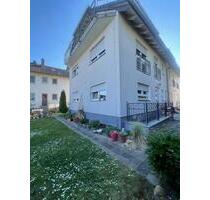 Doppelhaushälfte mit Terrasse, Balkon und 2 Stellplätzen - Riedstadt