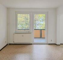 Ruhig. Grün. Gemütlich. Helle, bezugsfertige 2-Raum-Wohnung mit Balkon im Norden von Halle (Saale)