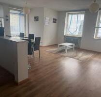 Gemütliche Wohnung mit viel Licht & Stauraum – zentral gelegen - Osterhofen