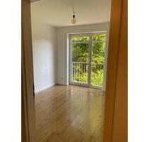 Helle 2-Zim.-Whg. mit Balkon u. Stellplatz in Kiel-Gaarden