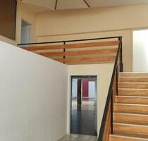 4 12 Zimmer Wohnung + Ankleide-Wohnküche-WG möglich - Königsbrunn