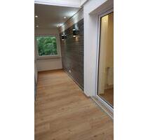 Helle und charmante 2-Zimmer-Wohnung mit einer großen Veranda - Wernau (Neckar)