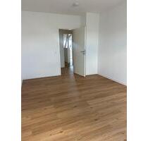 ***Neu-renovierte 3-Zimmer mit Wannenbad und Balkon!!!*** - Chemnitz Ebersdorf
