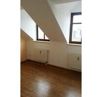 ***Gemütliche DG 2-Zimmer mit Laminat und EBK in ruhiger Lage!!!*** - Chemnitz Hilbersdorf