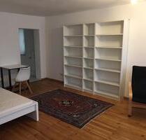 1-Zi-Appartement, ca. 30 m2, neu renoviert, möbliert, Nähe DEZ, - Regensburg Konradsiedlung