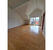 Helle 4-Zimmerwohnung mit EBK, Balkon & Stellplatz in Tiengen - Waldshut-Tiengen