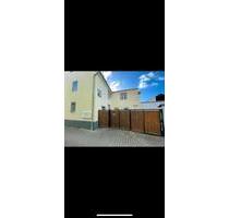 Mehrfamilienhaus, 3 Etagem, 8 Zimmer, 2 Küchen, 3 Badezimmer! - Groß-Rohrheim