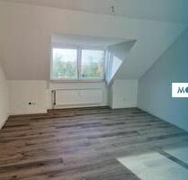 Große und helle 4-Zimmer-Dachgeschosswohnung mit Tageslichtbad - Osnabrück Hellern
