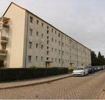 ab sofort 3 Zimmer mit Einbauküche & Dusche in Weißenfels West