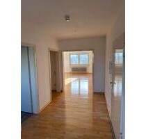 3-Zimmer-Wohnung mit Südbalkon, Einbauküche und Weitblick - Bielefeld Heepen