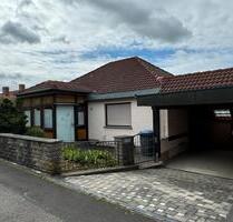 Winkelbungalow mit Einliegerwohnung - Marktsteft