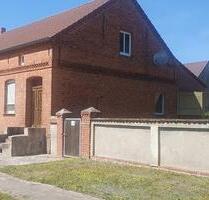 Großes Haus mit weitläufigem Grundstück und Scheune - Perleberg