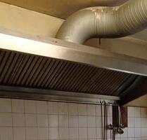 Premium Eck-Restaurant in Berlin Tempelhof mit einer großzügigen Fläche