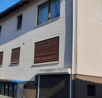 Haus mit 3 Wohnung alle vermietet zu Verkäufen - Hilders