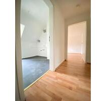 ***Singles oder Paare aufgepaßt!!! Einziehen und Wohlfühlen***Gemütliche 3-Zimmer-DG-Wohnung*** - Schwerte