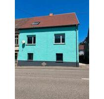 1-2 Familienhaus mit großem Garten in Ommersheim - Mandelbachtal