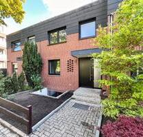 *Provisionsfrei* Saniertes Reihenhaus mit ca. 154 m² in Lehrte*