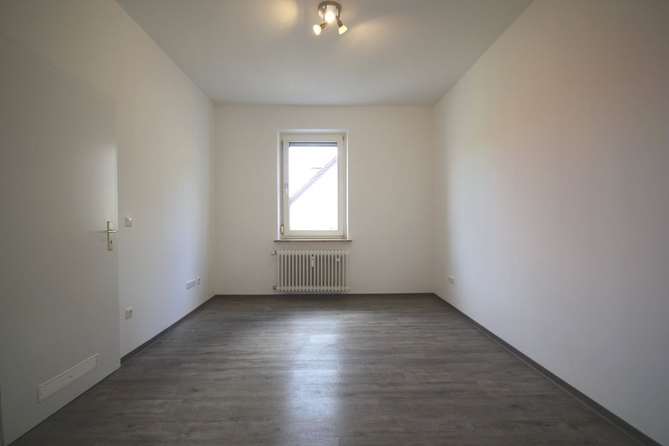 2 Zimmer Wohnung in Augsburg - 795,00 EUR Kaltmiete, ca.  43,00 m² in Augsburg (PLZ: 86154) Oberhausen