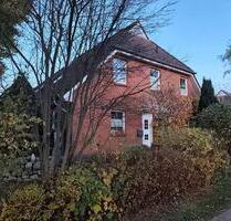 Geräumige Doppelhaushäfte mit Vollkeller auf dem Lande - Emkendorf