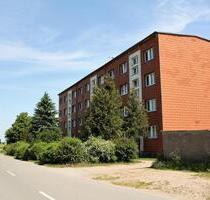 2 Zimmer Wohnung in einer grünen Umgebung nähe Demmin - Borrentin