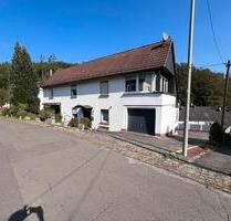 PROVISIONFREI ! Zweifamilienhaus mit Eiliegerwohnung und 3 Garagn - Gummersbach Berstig Süd