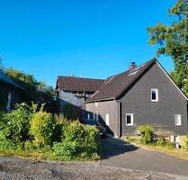 Haus mit großem Garten - 150.000,00 EUR Kaufpreis, ca.  108,00 m² in Bad Berleburg (PLZ: 57319)
