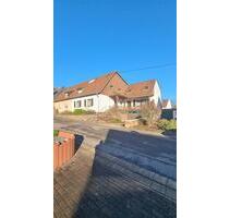 Doppelhaushälfte Wohnung 230 qm in Mettlach zu vermieten