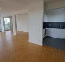 Helle, moderne Wohnung mit Balkon in München-Fürstenried