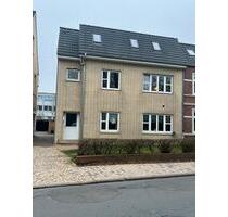 Attraktives Mehrfamilienhaus mit Fünf Wohneinheit - Husum