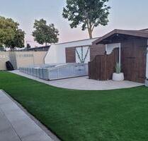 Einfamilienhaus mit Garten, Pool & 3 Garagen in Mettenheim